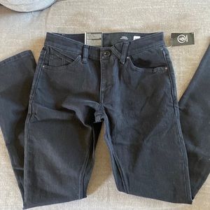 Mens Volcom NWT black jeans, size 28